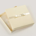 Box Ivory Bow